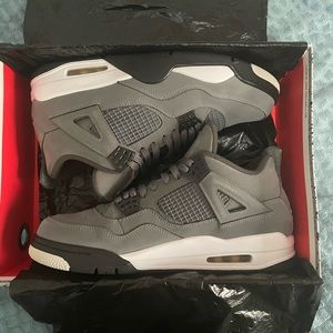 Jordan retro 4s